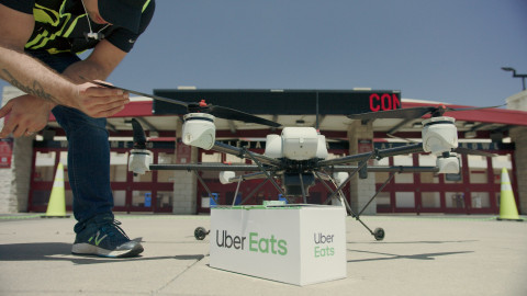 Uber Eats comenzará las pruebas de entregas a domicilio con drones