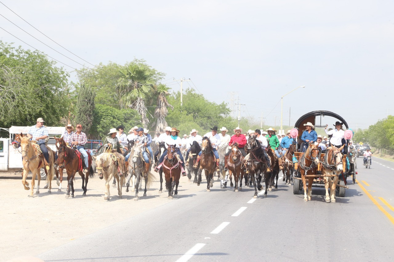 Recorren con Maki 170 jinetes la ruta de la Fundación de Reynosa