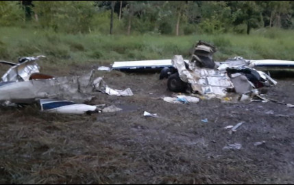 Encuentran dos mexicanos muertos y dos avionetas con drogas en Guatemala