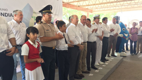 Chuchín confirma entrega de becas a domicilio