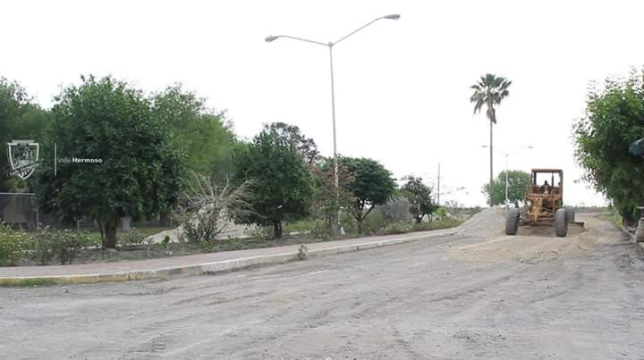 Dirección de Obras Públicas realiza trabajos en el municipio