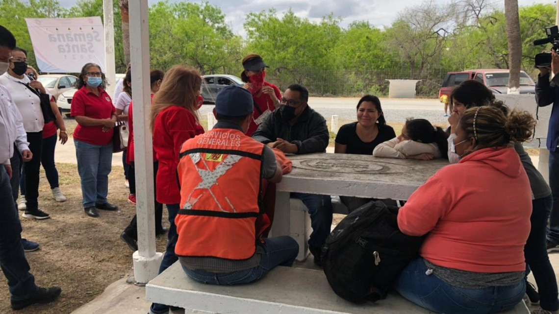 Inicia campaña política de Dinorah Garza en "La Playita".