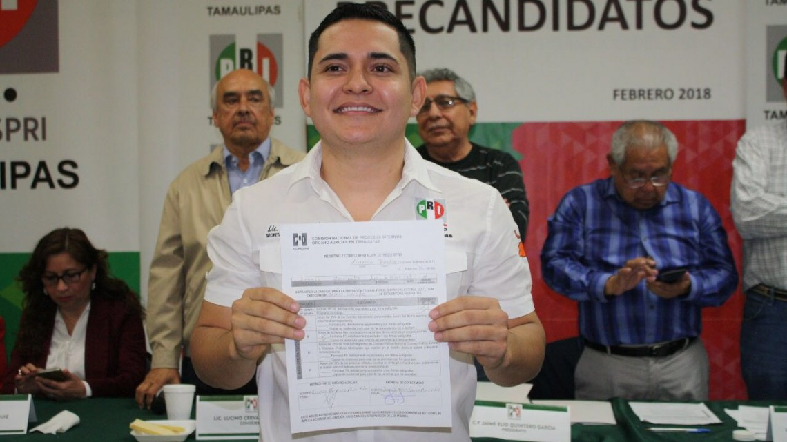 Se registran en el PRI aspirantes a candidatosa Senadores y Diputados Federales