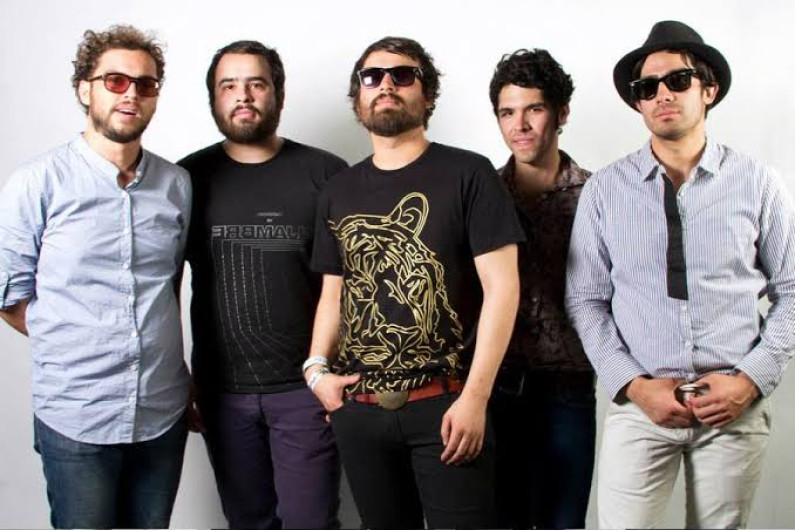 Enjambre anuncia que Javier Mejía se separa del grupo