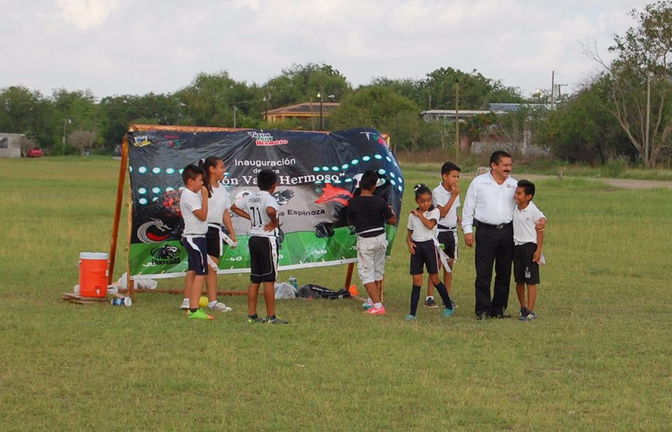 Alcalde muestra apoyo al deporte