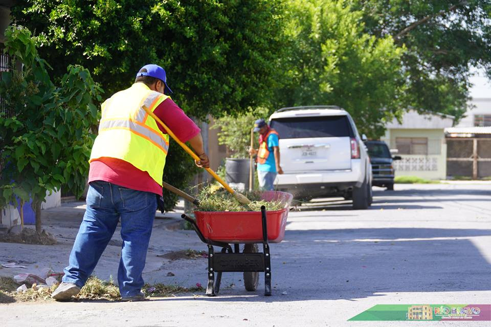 Dan mantenimiento a Fraccionamiento Río Bravo