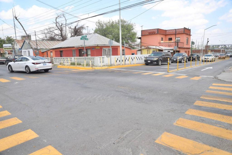 Abren circulación vehicular en la calle Santos Degollado