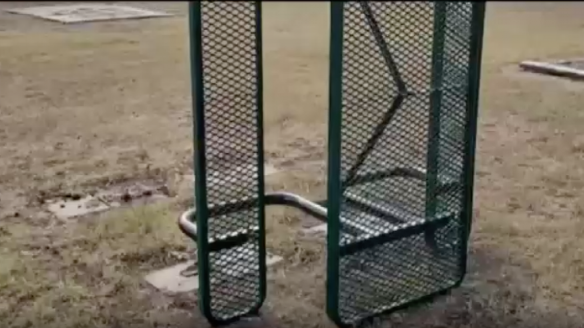 Buscan a responsables de vandalizar un parque con grafitis en Falfurrias 