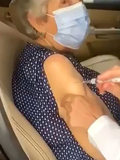 Brasil se envuelve en escándalo por falsa vacunación en adultos mayores