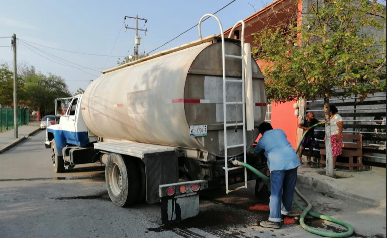 SEBIEN y COMAPA VICTORIA llevan a familias agua potable