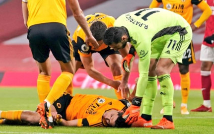 Raúl Jiménez sufrió fractura de cráneo y ya fue operado con éxito 