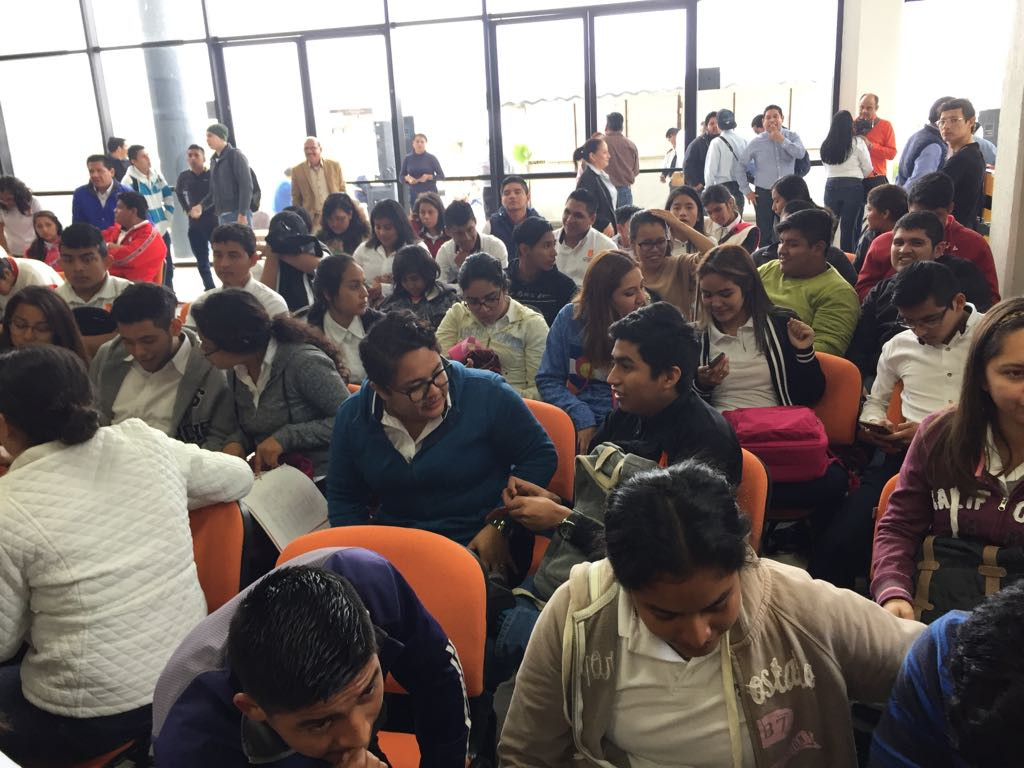 Universitarios participan de las jornadas estudiantiles