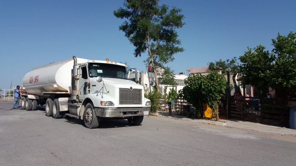 Continúa entrega de agua en San Valentín y Bugambilias
