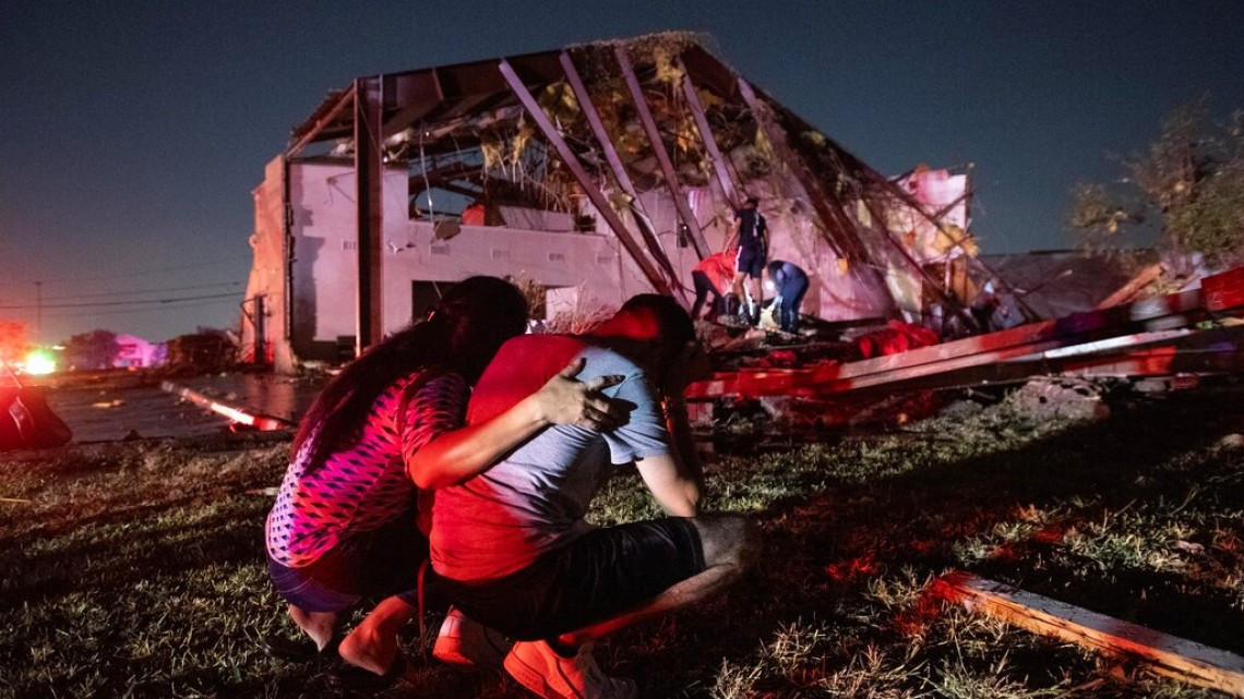 Tornado causa destrozos en Dallas 