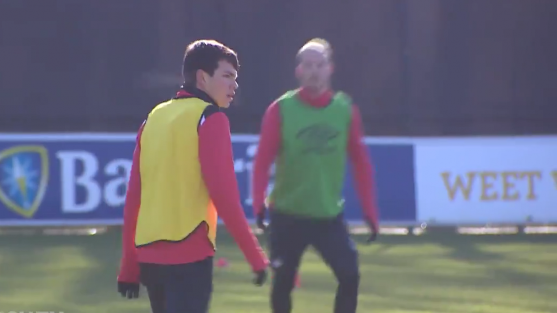 ‘Chucky’ Lozano regresó a entrenar y podrá jugar el sábado