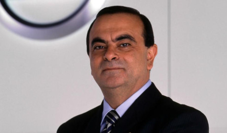 Carlos Ghosn dimite como presidente de Renault