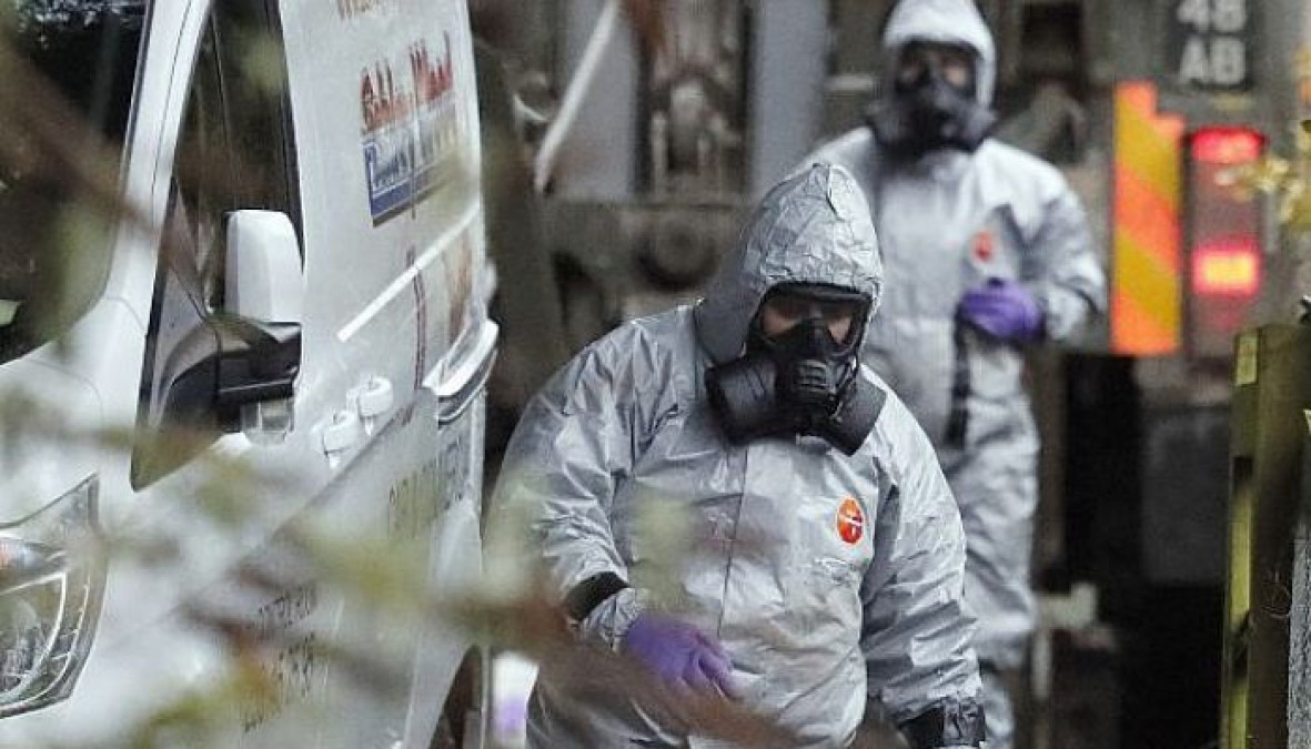 Hija de exespía ruso es resguardada al salir de hospital en Reino Unido