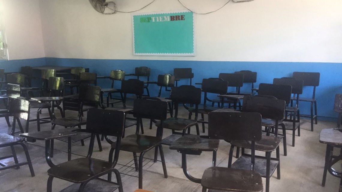 Exigen padres de familia maestro para tercer grado de primaria