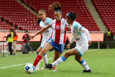 Chivas Femenil vence 2-1 al Querétaro 
