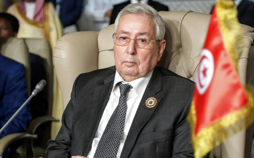 Nombra Parlamento de Argelia líder interino