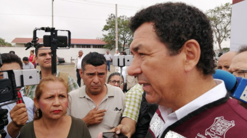 Alcalde Mario López felicita a empresarios y comerciantes responsables