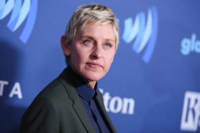 Globos de oro premian a la conductora Ellen DeGeneres