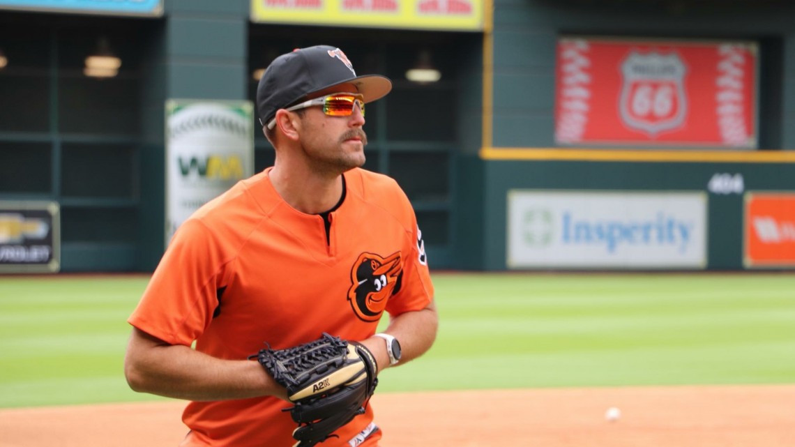 Astros arranca con victoria la defensa de su titulo