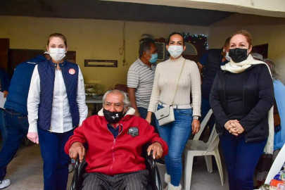 DIF Reynosa entregó apoyos funcionales y despensas a los Abuelitos de la Colonia Jacinto López 2