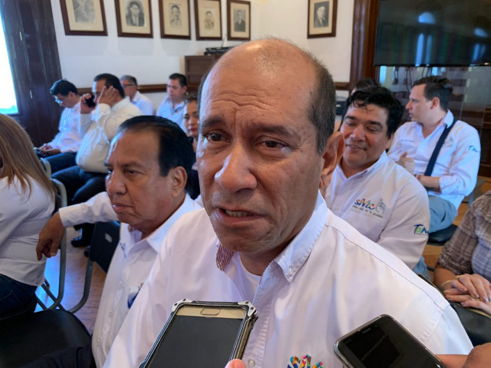 Equipan patrullas de tránsito con cámaras y GPS