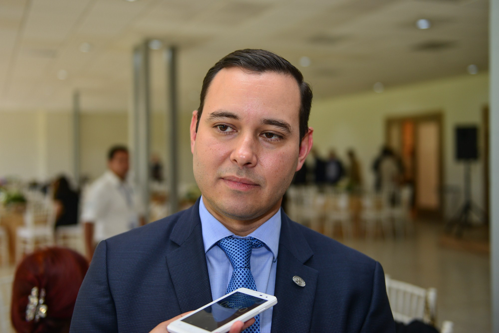 Califica sector empresarial de positivo y realista informe de Enrique Rivas