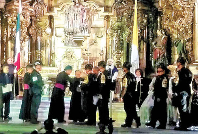 Reconoce Arquidiócesis a marinos y militares