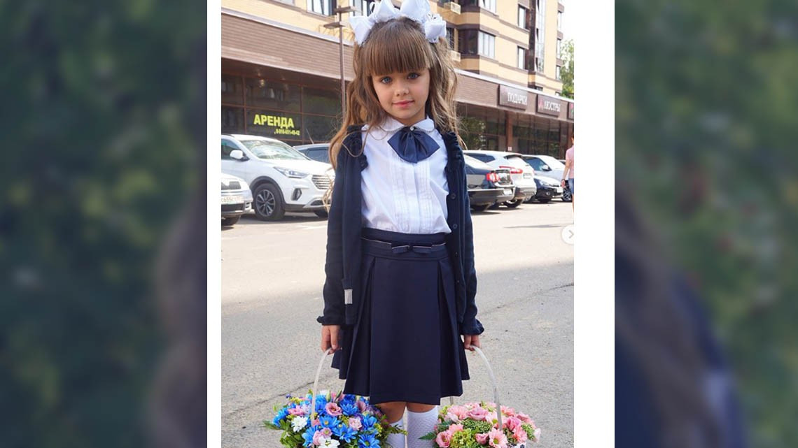 La niña "más guapa del mundo", va a la escuela
