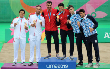 Plata para México en voleibol de playa varonil