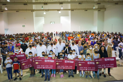 Apoyan Becas Municipales a más de 31 mil estudiantes en Reynosa 
