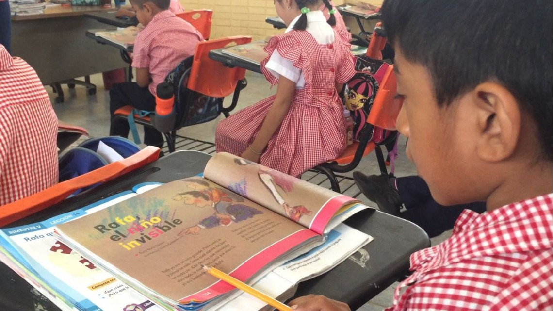 Paredes y pisos se quiebran en escuela primaria que se hunde