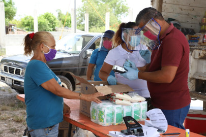 Obtienen familias de Alianza Social apoyo de Canasta Básica 