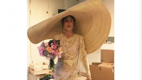 Emma Leth y su loco outfit de novia