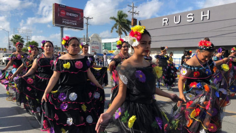 Celebran tradicional desfile de la Revolución Mexicana