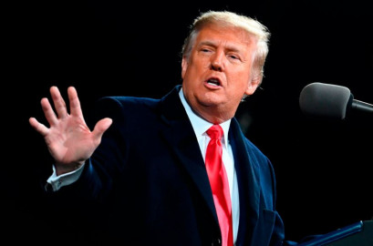 Indulta Trump a padre de Kushner y a varios ex colaboradores