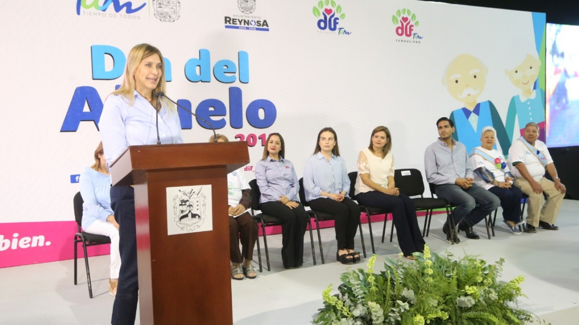 Celebra Maki a abuelitos en su día