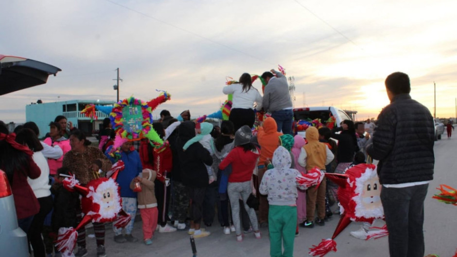 CEDES Matamoros lleva convivencia de Día de Reyes a familias vulnerables