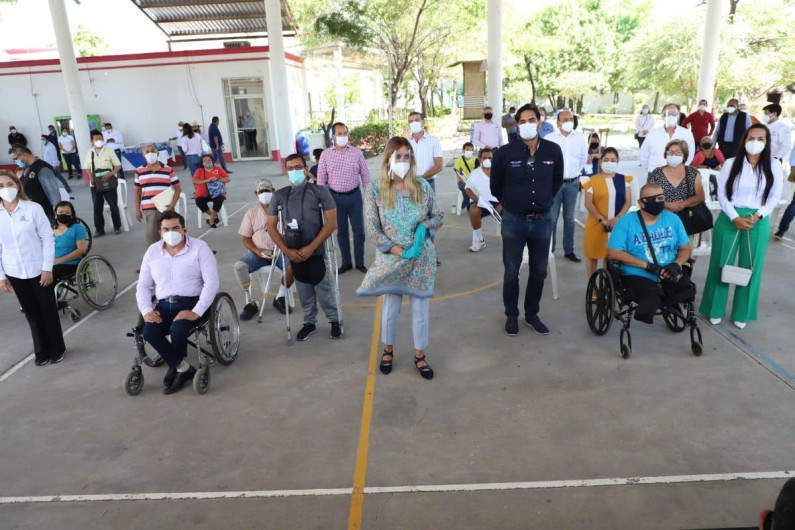 Entregó Alcaldesa apoyos con tarjetas “Avanzando Contigo”