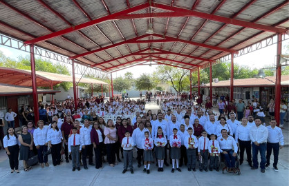 Regresan a las aulas 107 mil estudiantes de nivel básico 
