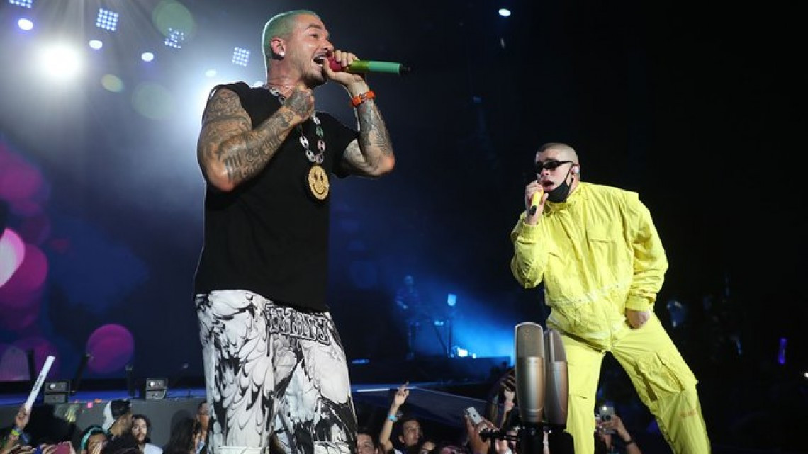 Con ritmo latino, Shakira y JLO encienden el escenario del Medio Tiempo del SB