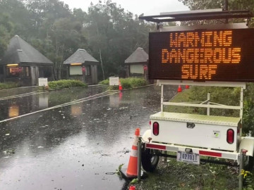 Huracán Lee causa una muerte luego de tocar tierra en Nueva Inglaterra y Canadá