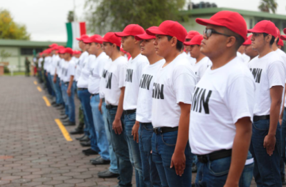 Cumplen 388 jóvenes con servicio nacional militar; reciben cartilla