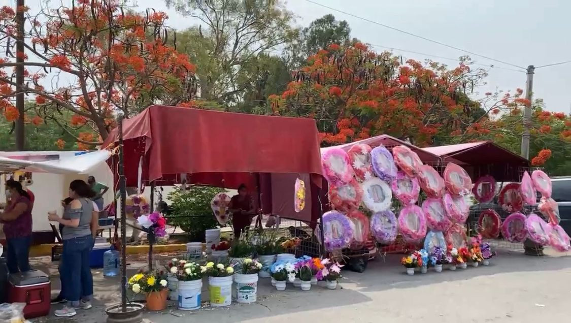 Panteones abren al 50 % de su capacidad 