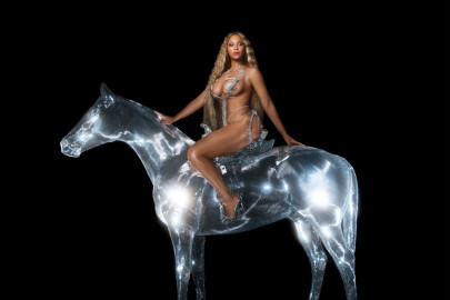 Revela Beyoncé fecha de salida de su próximo álbum