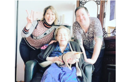 Reaparece Silvia Pinal junto a su familia 