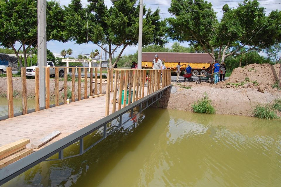 Continúan trabajos en el laguito de las tres cruces